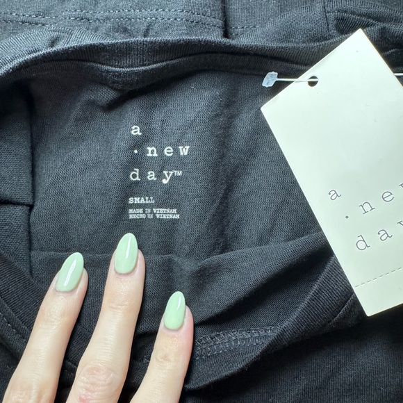 a new day Black Cap-Sleeve Crewneck Tank Top - Picture 2 of 4